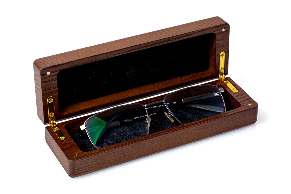Case for glasses (wood)