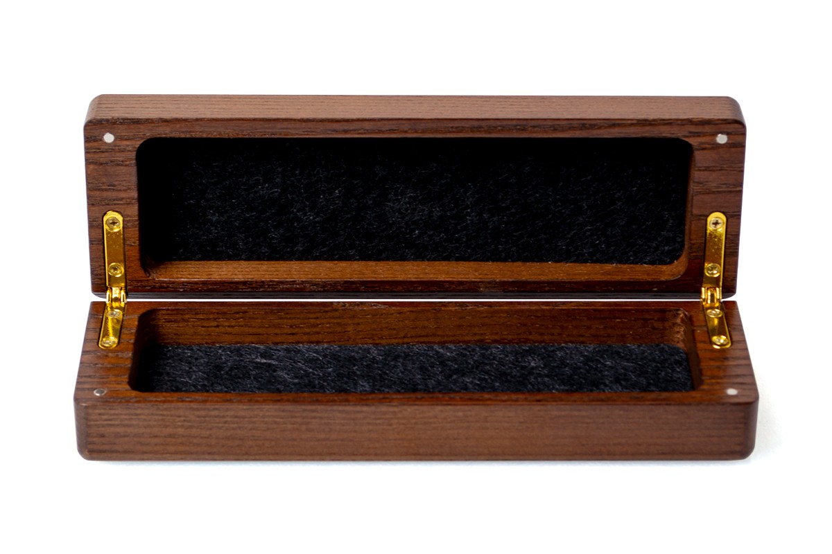 Case for glasses (wood)