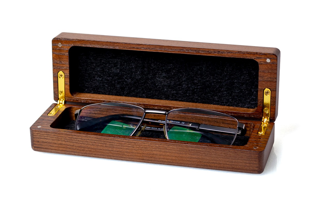 Case for glasses (wood)